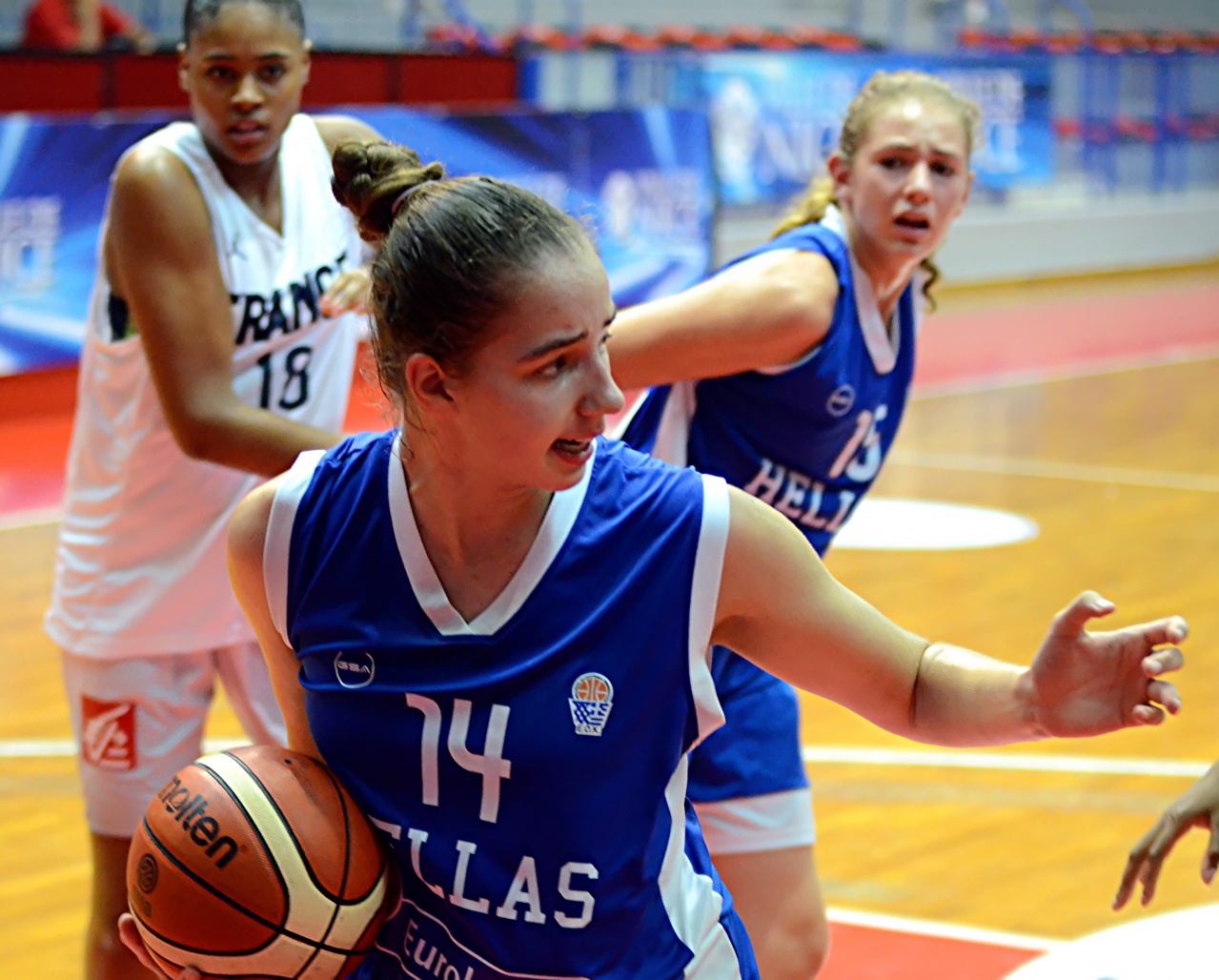 Gre_Papadopoulou_Ballon_F