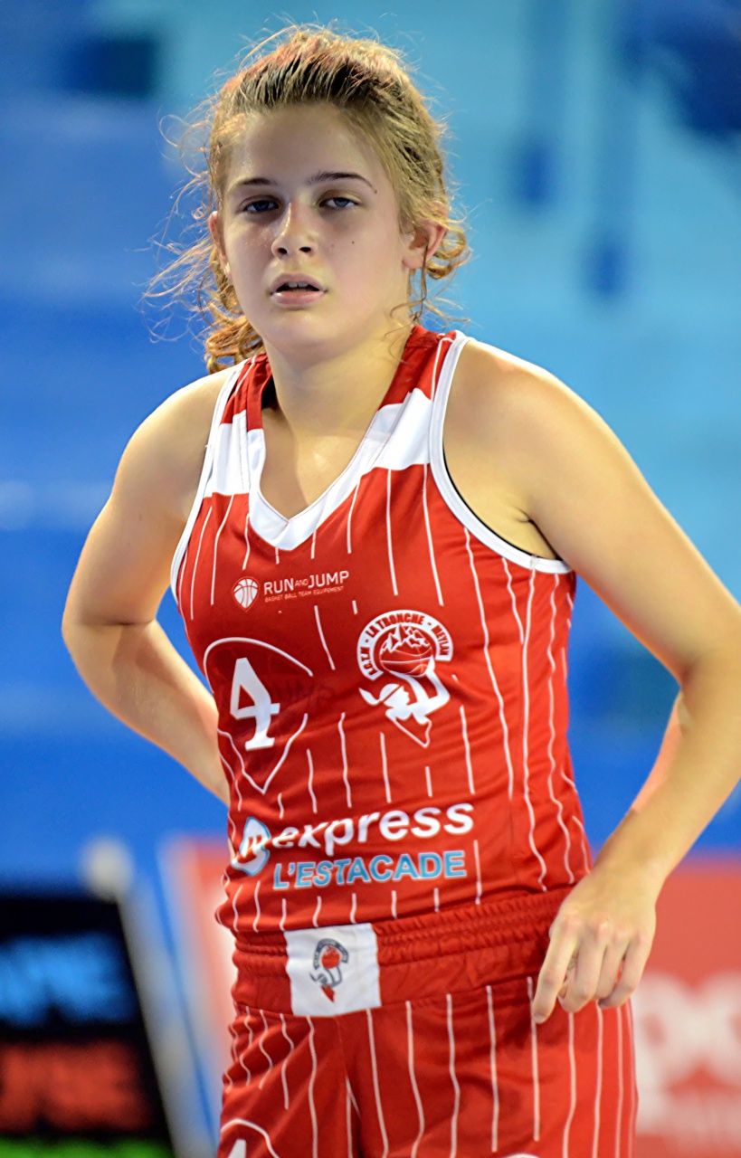 Navas_Castro_Songeuse_F