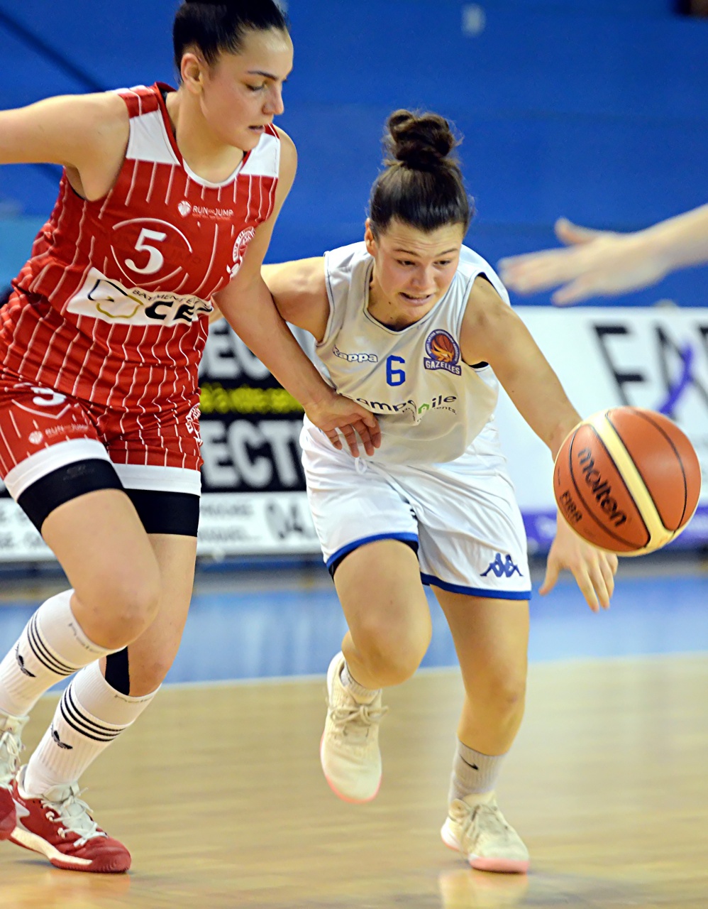 0_Manuella_Attaque_F